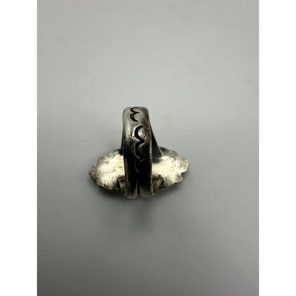 Old Pawn Zuni Inlayed Turquoise Oval Ring Size 5 Etched Band Unmarked - Picture 4 of 8